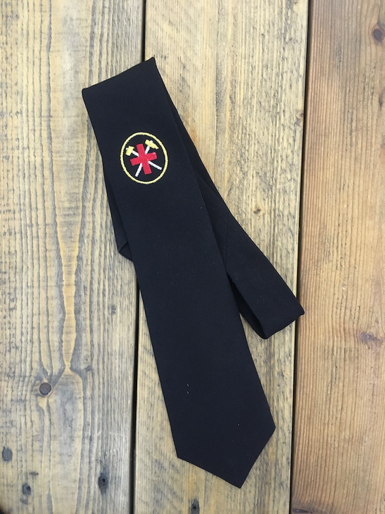 Для себя или в подарок: как сшить галстук своими руками?