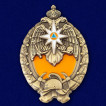 Латунный знак Лучший работник пожарной охраны на подставке