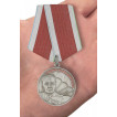 Медаль Генерал Маргелов в бордовом футляре с покрытием из флока
