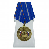 Медаль За усердие МЧС России на подставке