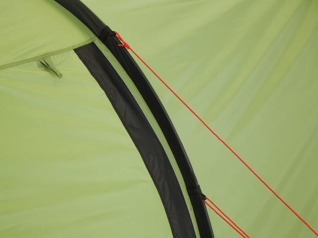 Двухточечная оттяжка для равномерного натяжения тента Двухточечная оттяжка для равномерного натяжения тента Трехместная туристическая палатка-полубочка с большим тамбуром KSL Half Roll 3 зеленый