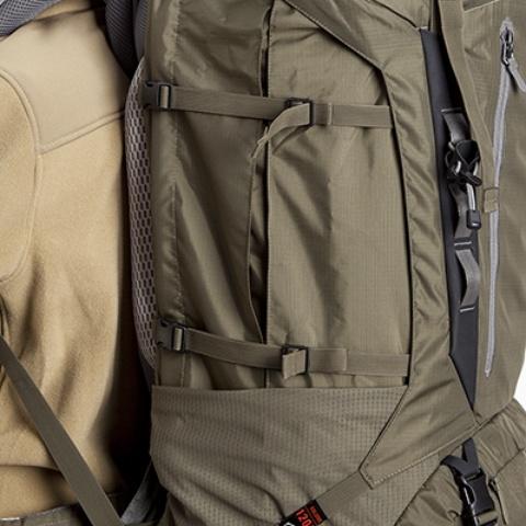Боковые утягивающие стропы - Бескомпромиссный туристический рюкзак, отвечающий самым высоким требованиям Bison 75 Exp black