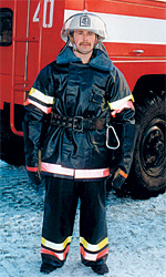 Боевая одежда пожарных в исполнении для холодного климата.