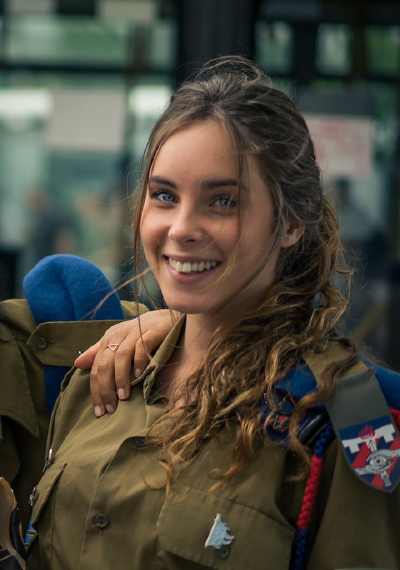 Девушки со стволами: 30 красавиц, которые служат в израильской армии.