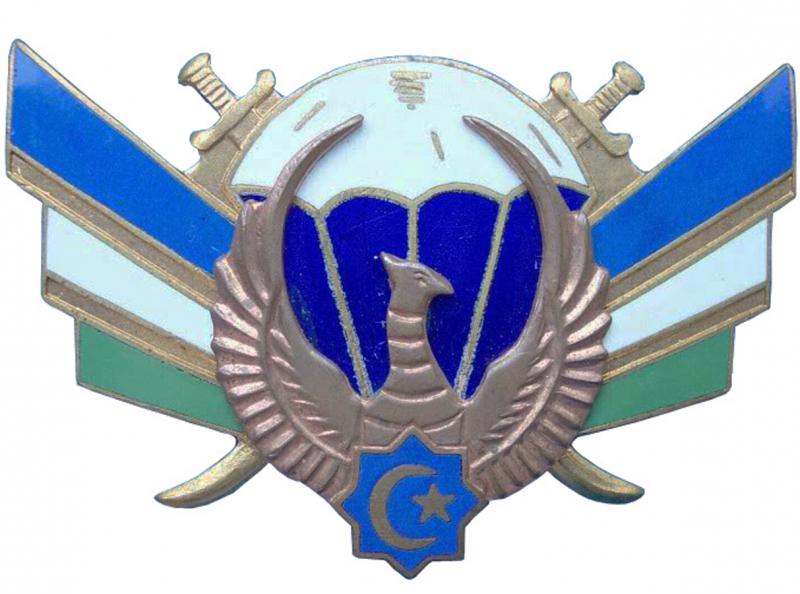 Нагрудный знак Вооруженных Сил Республики Узбекистан