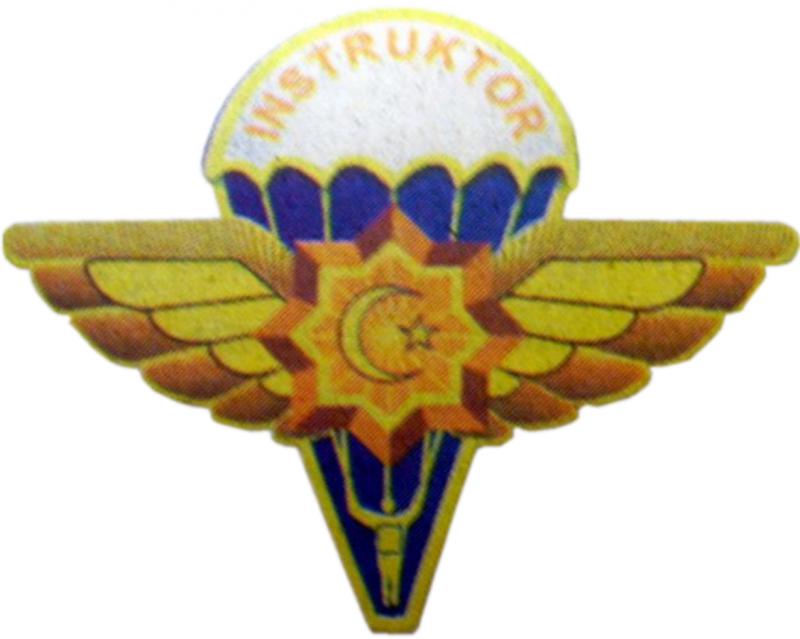 Нагрудный знак Вооруженных Сил Республики Узбекистан