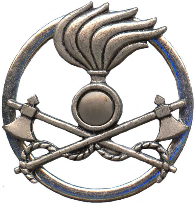 Беретный знак инженерных полков Сухопутных войск Италии