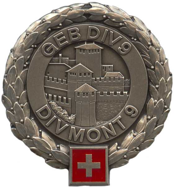 Беретный знак 9-й горнопехотной дивизии сухопутных войск Швейцарской армии