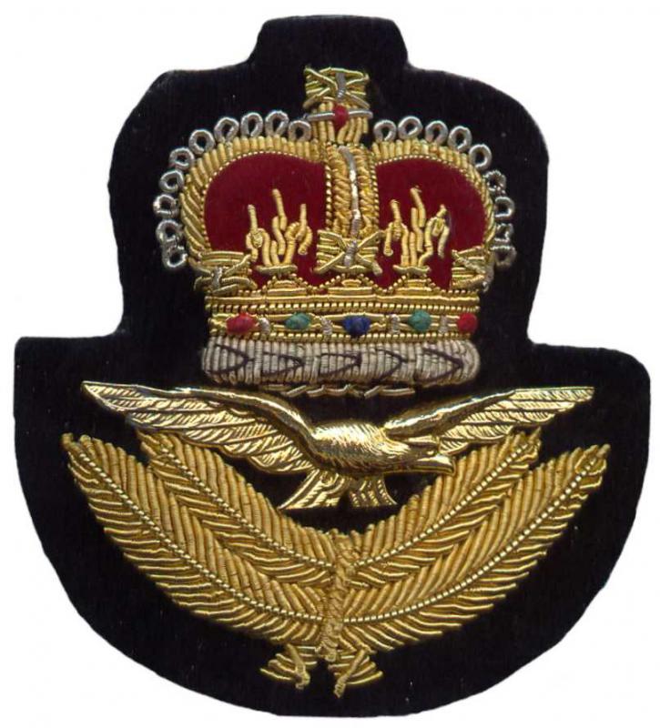 Кокарда знак на фуражку офицеров Королевских Военно-воздушных сил