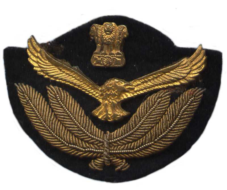 Кокарда знак на фуражку младших офицеров Военно-Воздушных сил тип 2