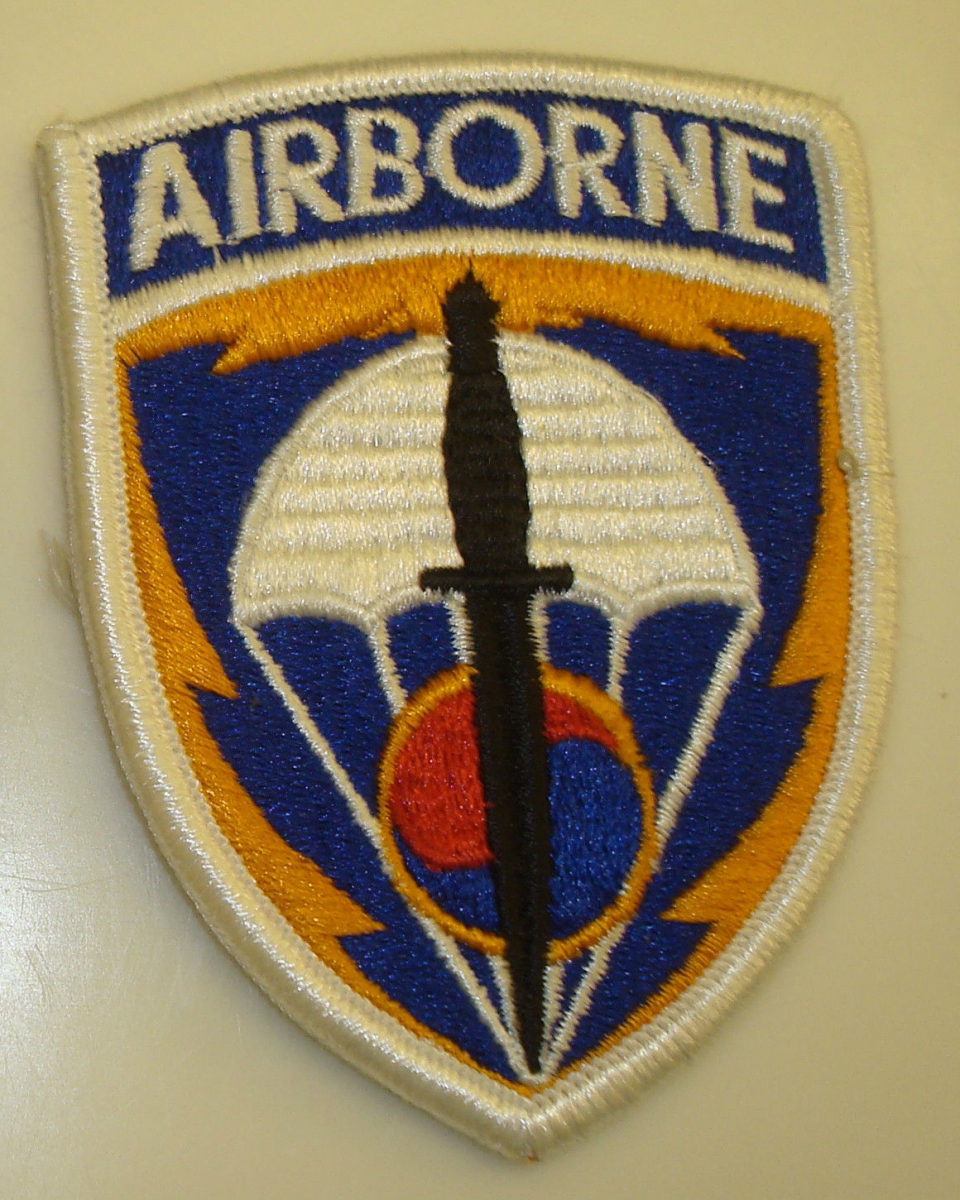 Нарукавный знак Командования Сил Специальных Операций СВ США в Корее