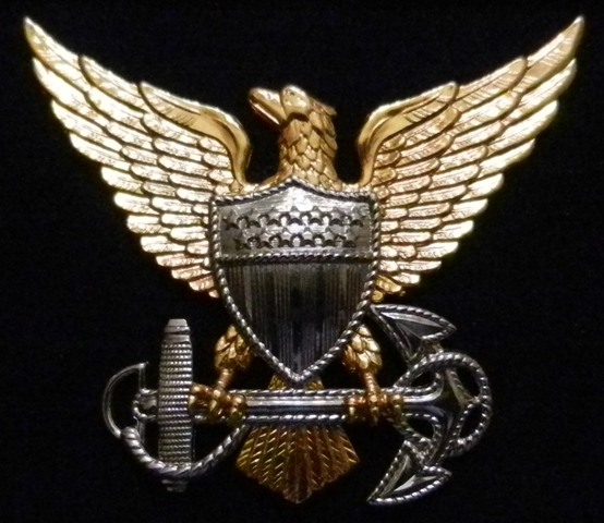 Эмблема на головной убор офицера БО (US Coast Guard).