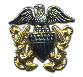 Эмблема на фуражку офицера ВМС США.