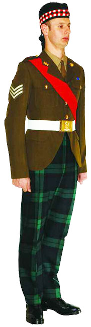 Униформа № 2С WO (уоррент-офицера) и SNCO (старшего унтер-офицера) Королевского полка Шотландии (Royal Regiment of Scotland). 