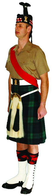 Униформа № 14А WO (уоррент-офицера), SNCO (старшего унтер-офицера) и JNCO (капрала) Королевского полка Шотландии (Royal Regiment of Scotland). 