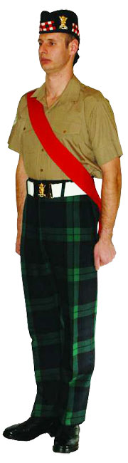 Униформа № 14C WO (уоррент-офицера) и SNCO (старшего унтер-офицера) Королевского полка Шотландии (Royal Regiment of Scotland). 