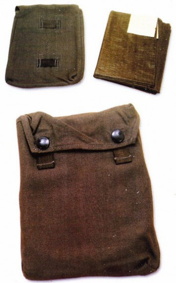 Защитная накидка и сумка для её переноски изготовленные во время войны