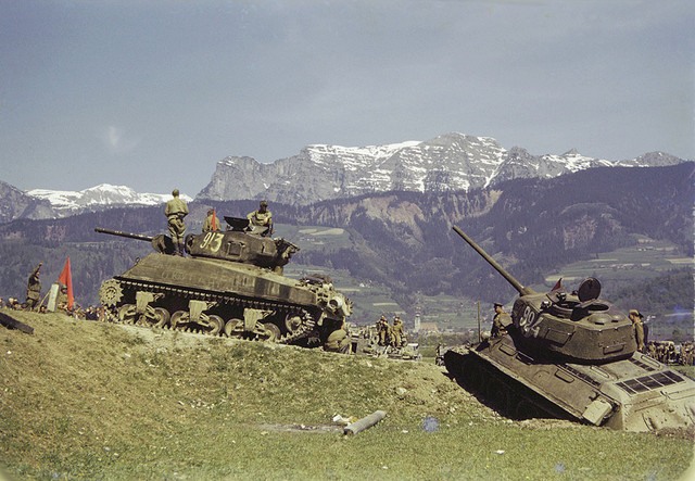 M4 шерман и T-34