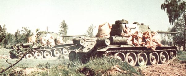 Т-34-85 цветное фото