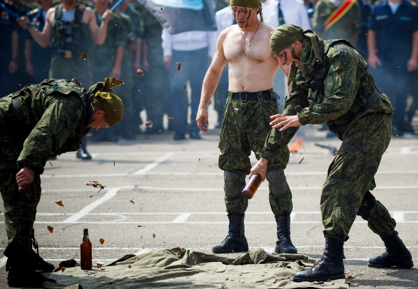 вдв что делают в праздник. Смотреть фото вдв что делают в праздник. Смотреть картинку вдв что делают в праздник. Картинка про вдв что делают в праздник. Фото вдв что делают в праздник